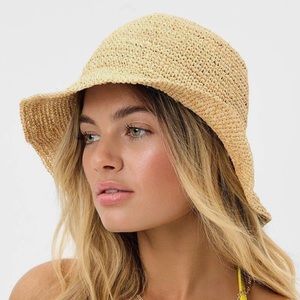 Straw bucket hat